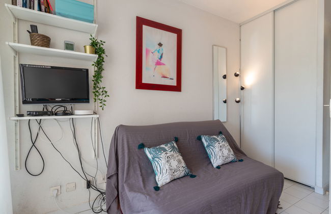 1 bedroom Apartment in La Grande-Motte with swimming pool and garden - Photo 10