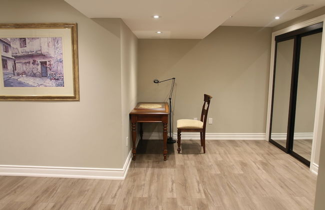 Fully Furnished Private Guest Suite - Foto 7