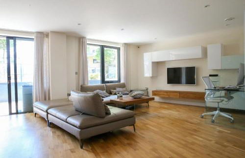 Luxury 3-BR near Tower Bridge Family & Business Ready - Foto 21