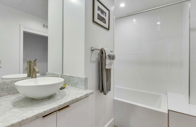 Stylish Deluxe 1BR At HWH by Oneluxstay - Foto 76