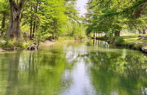 Away at the River - Foto 64