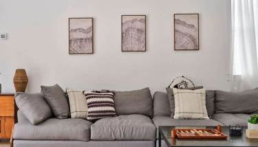 Chic Renovated Chalet with Private Pond - Photo 5