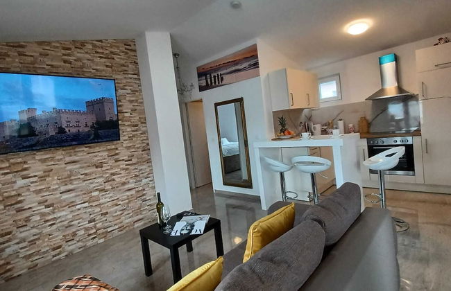 Beachfront Apartment With Balcony and Sea View - Foto 13