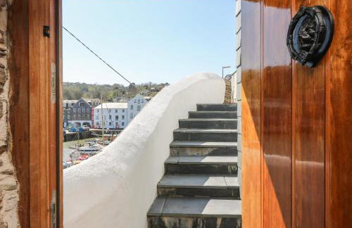 Glanville House - Photo 2