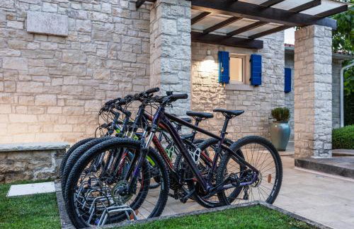 Villa Sterpazzi for 8 people near Poreč with 38 m2 heated pool, sea view & wellness - Foto 6