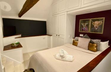 Farmhouse Retreat with Hot Tub, Pool, Horses, Games Room, Free Car Park, Only 45 min from Oxford Circus - Foto 45