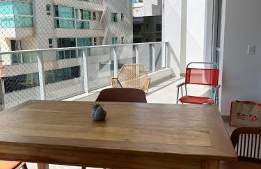 Apartamento NOvo na Praia do Morro Temporada Wi-Fi, Vista Mar, garagem, varanda grande - Foto 2