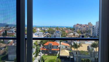 Apartamento moderno com 2 quartos, a 800m da praia Jurerê Internacional - Foto 4