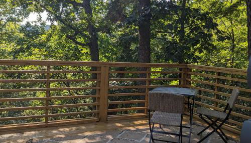 Cabin #6 with hot tub deck and sunset view at Loblolly Pines - Foto 4