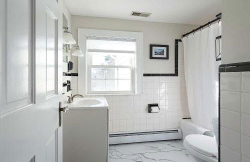 Stay at Beverly Shops - Photo 10