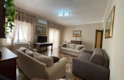 5 Minutes' Walk from the Beach, with Two Bedrooms - Foto 7