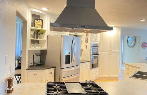 Chef's Kitchen Pool Bright, Spacious 4 Bed - Foto 12