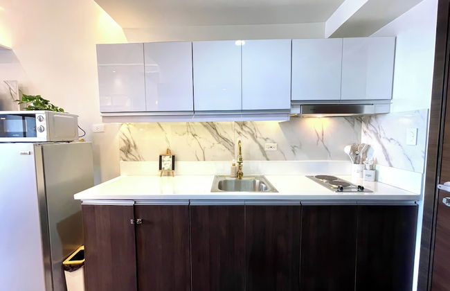 Luxurious White & Gold Haven in Makati - Foto 9