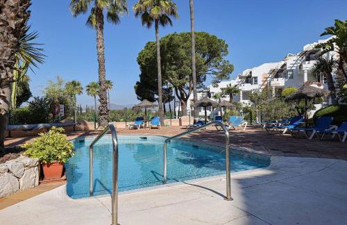 053 - Two Bed Mijas Golf Apartment in popular Matchroom Golf Club - Photo 2