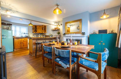 Adorable quirky country cottage - Foto 80