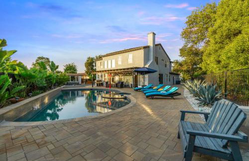 Entire Private Home with 5 Bedrooms 4 Bathrooms 3000 Sq ft Villa, Pool, Hot Tub, Nature, Garage, Winery, Available Now - Foto 49