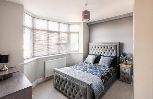 Luxury House 4 ensuite bedrooms, free parking ,wifi - Foto 16