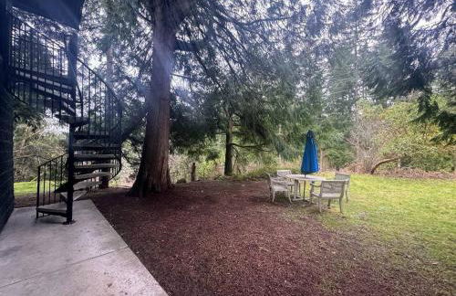 Large Modern Loft in Central Location - Photo 16