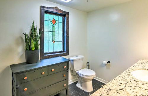 Upscale Dickinson Getaway with Yard on 1 Acre! - Foto 20