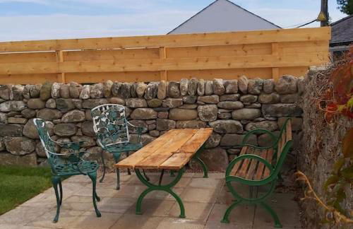 Family stay by the beach - Photo 17