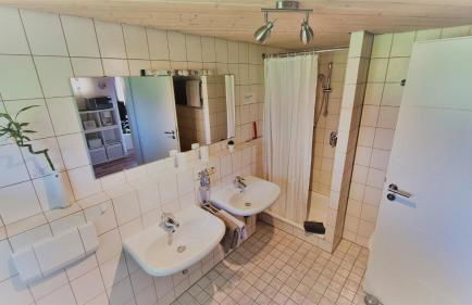 Wohnung #5 mit Balkon - zentrale dennoch ruhige Lage mit Terrasse - Stadtbus vor der Tür! - Foto 10