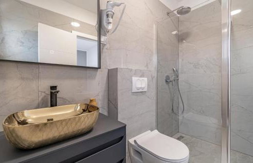 5 Bedroom Nice Home In Vidulini - Photo 43