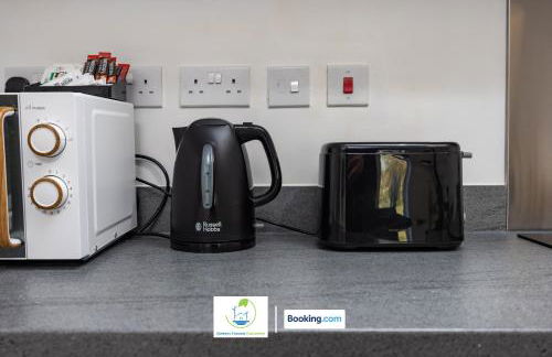 Cosy Retreat By Green Haven Escapes Short Lets & Serviced Accommodation Seacroft With Free Off-Street Parking & Pet-Friendly - Photo 36