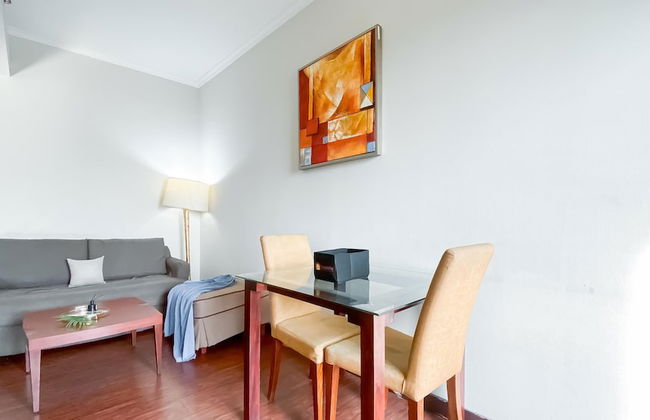 1BR Queen Bed at Ancol Marina Apartment near Dufan - Foto 11