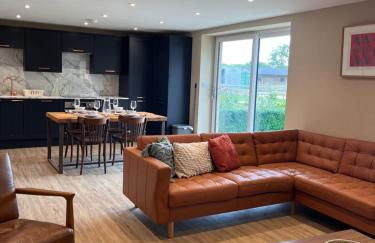 The Piggery - Photo 2