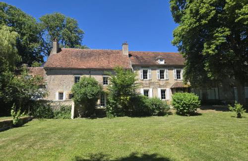 Gîte de Charme à Souvigny : Histoire, Nature & Sérénité - FR-1-489-581 - Foto 6