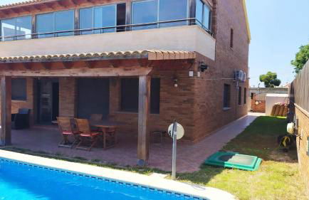 Chalet moderno con PISCINA en Calafell - Foto 3