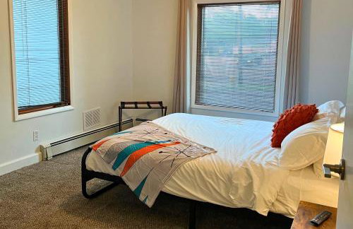 Surf Shack- North Muskegon Oasis - Foto 29