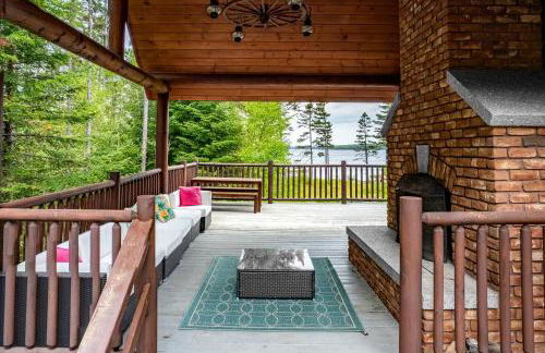 Secluded Cabin with Fireplace and Games in Lily Bay Township, Maine - Foto 2