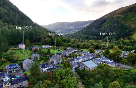 Finest Retreats - Luxury Converted Chapel with Hot Tub & Games Room - Photo 31