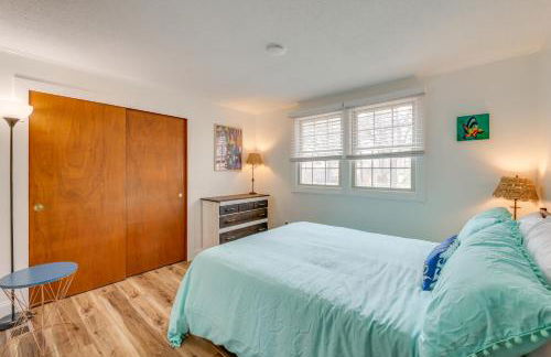 Bike to Cape Cod Sights Home with Backyard Oasis - Foto 17