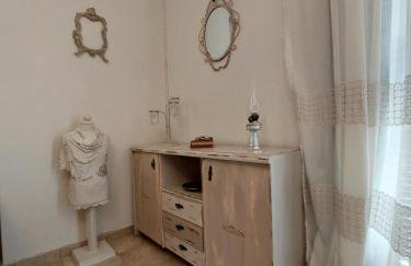 Antique Apartment - Photo 25