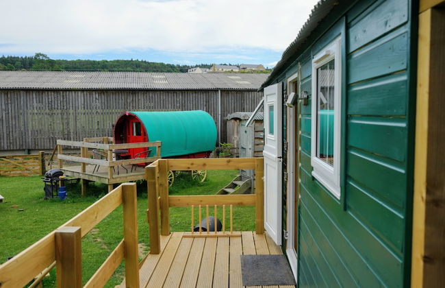 Unique Upcycled Straw Trailer @ Westcote - Foto 13