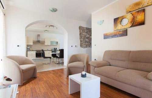 Villa Zora, beautiful modern villa in a village near the sea - Foto 10