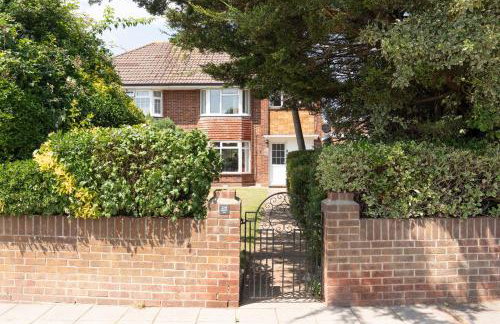 3-Bedroom Cosy Stunning Central Home, Sleeps 8 with Parking and Private Garden - LONG TERM STAY SPRING SPECIAL OFFER AVAILABLE! - by Blue Puffin Stays - Foto 7