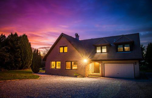 FAMILY FRIENDLY, HOT TUB, Fire Pit, Spacious & Modern - Foto 42