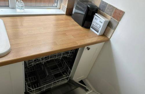 Tranquil Wolves Retreat with 4 Bedrooms - Foto 9