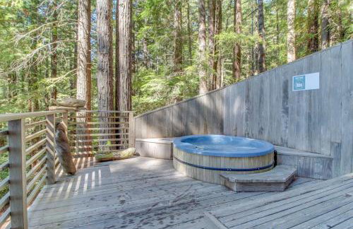 The Redwood House - Photo 16