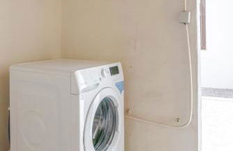 HostWise - Traditional House with Terrace - Foto 9