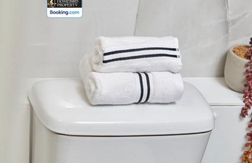 Beautiful 3BDR House By Homebird Property Management Short Lets & Serviced Accommodation Leeds With Free Parking & Free WiFi - Foto 52