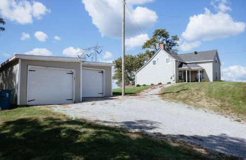 Cordova Farmhouse - 7 Minutes from the Ark! - Foto 65