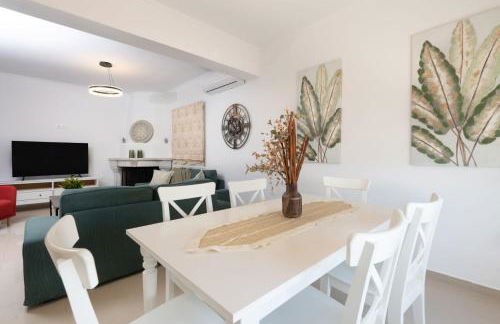 Villa Cela with Private Pool, by ZanteWize - Foto 27