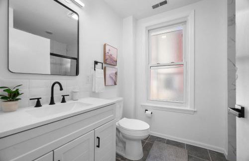 Central Lawrenceville 2 Spacious and Stylish Two Bedroom Apartment with Free Street Parking - Foto 13