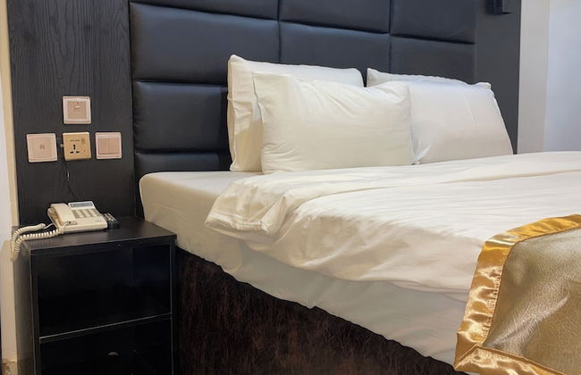 Aaron's Place Luxury Apartments & Rooms - Photo 34