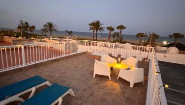 Casa de playa mediterránea, a metros de la playa - Foto 4