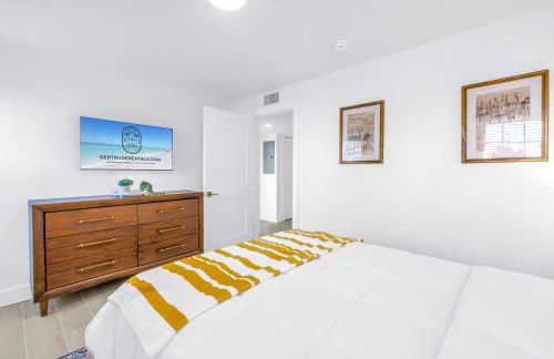 The Village Breeze II - White-sand, Pool, Beaches, Daiquiris, Seafood! - Foto 36